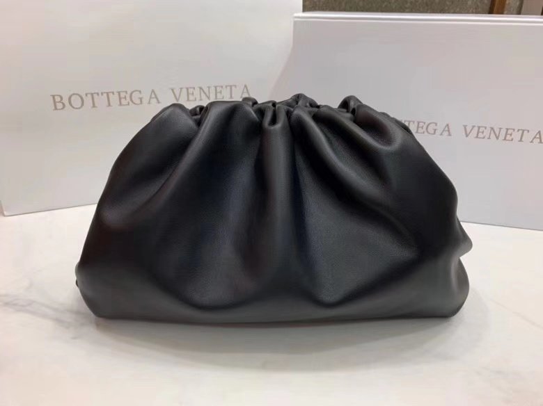Bottega Veneta The Pouch 40 Black Replica Bottega Veneta The Pouch 40 Black Replica