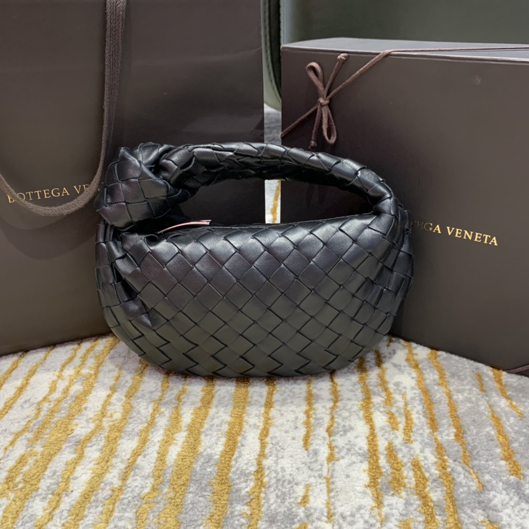 BOTTEGA VENETA HANDBAG Black BOTTEGA VENETA HANDBAG Black