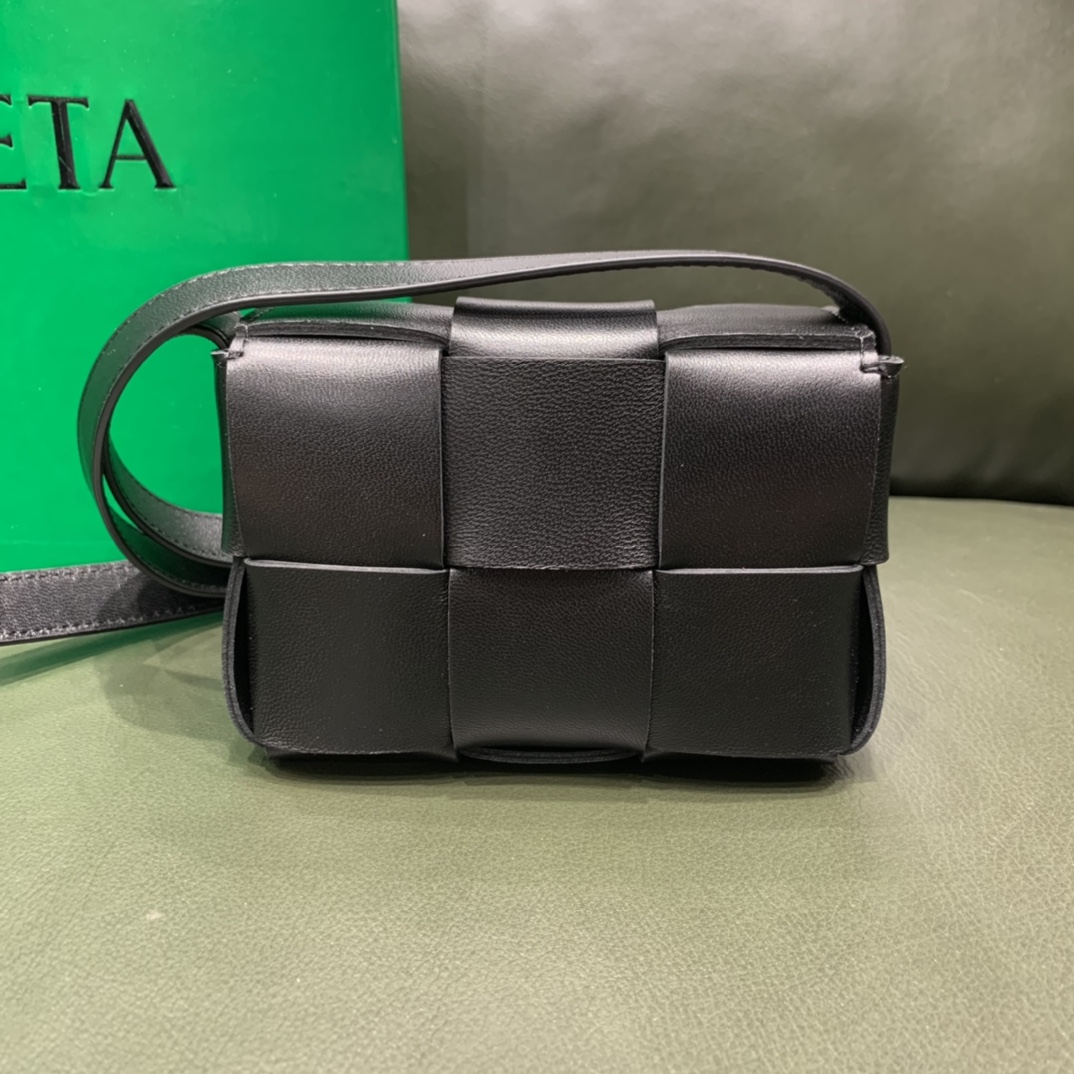 BOTTEGA VENETA CARD WALLET BLACK BOTTEGA VENETA CARD WALLET BLACK