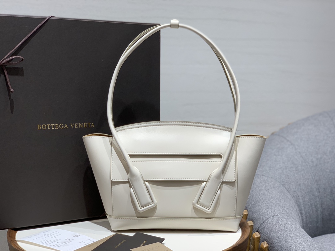 BOTTEGA VENETA HANDBAG white BOTTEGA VENETA HANDBAG white