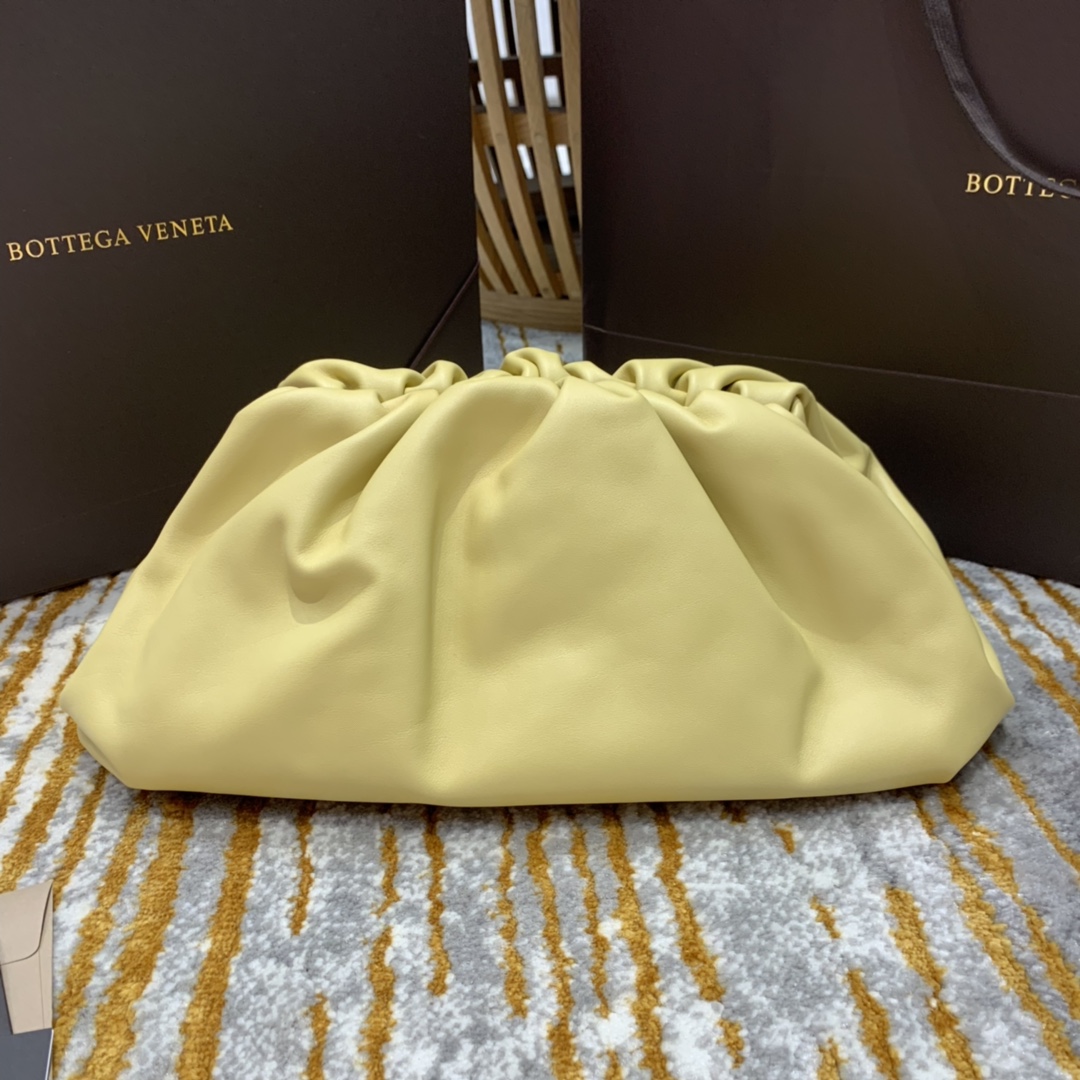 BOTTEGA VENETA THE POUCH 40 yellow REPLICA BOTTEGA VENETA THE POUCH 40 yellow REPLICA