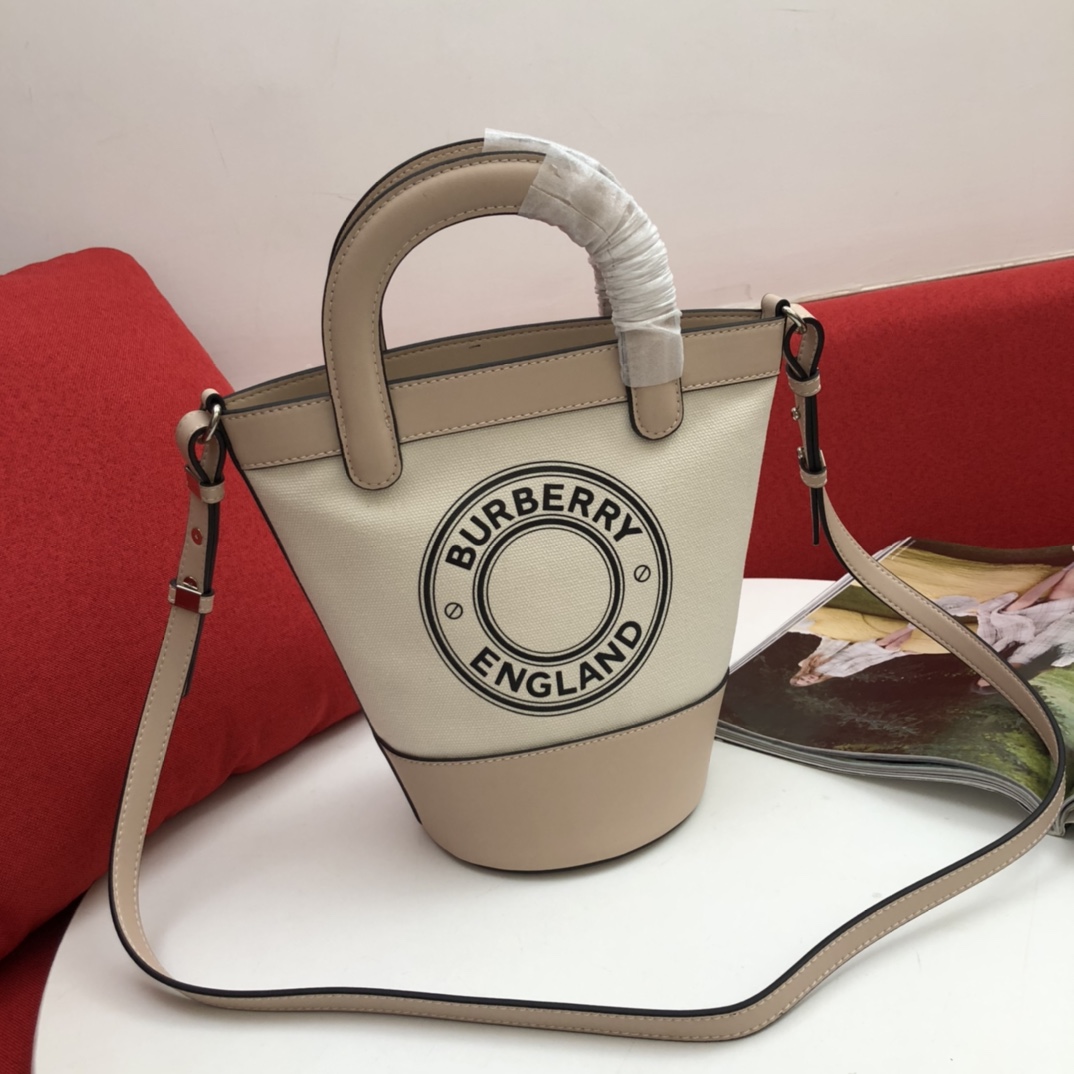 BURBERRY HANDBAG light beige with off-white accents BURBERRY HANDBAG light beige with off-white accents