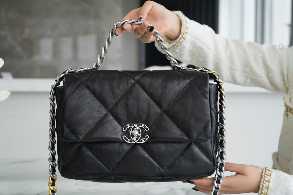 CHANEL 19 Small HANDBAG CHANEL 19 Small HANDBAG
