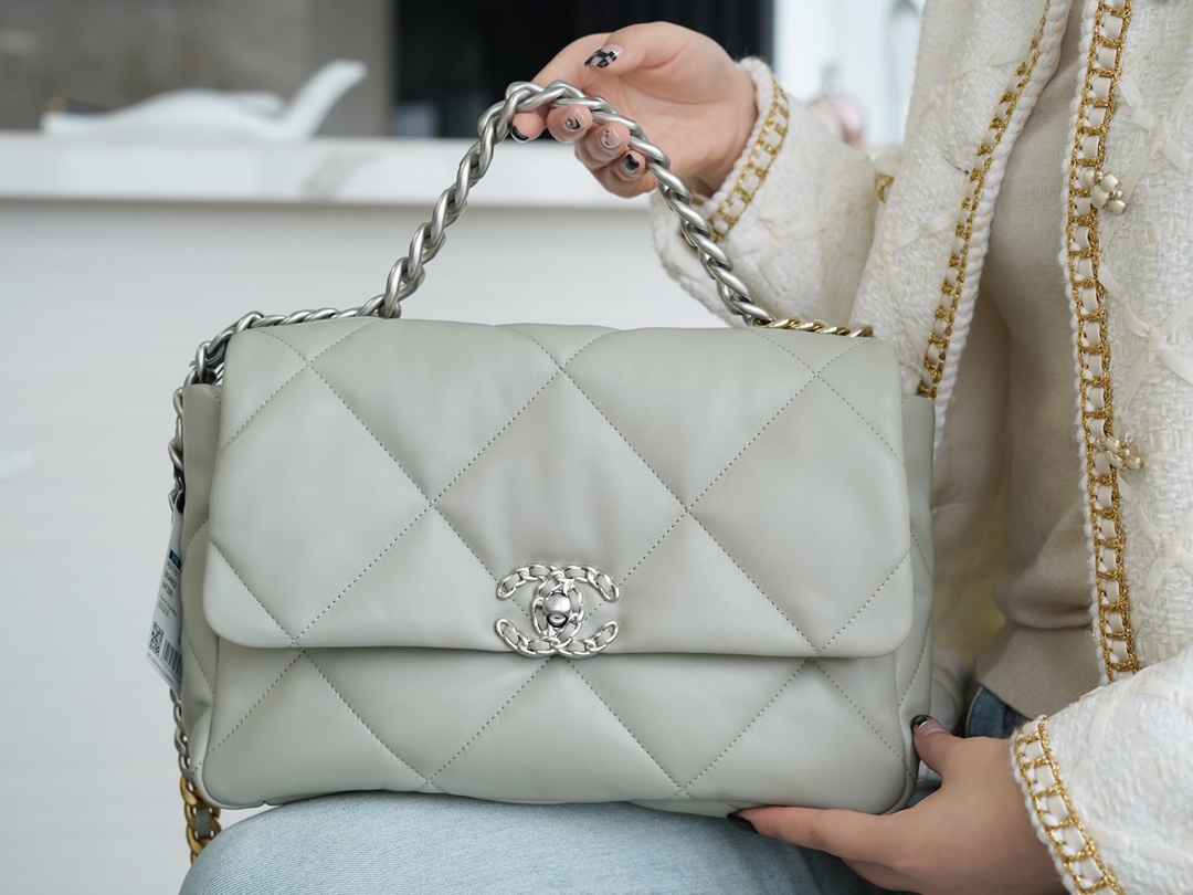 CHANEL 19 SMALL HANDBAG CHANEL 19 SMALL HANDBAG