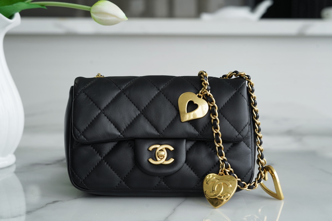 CHANEL FLAP BAG CHANEL FLAP BAG
