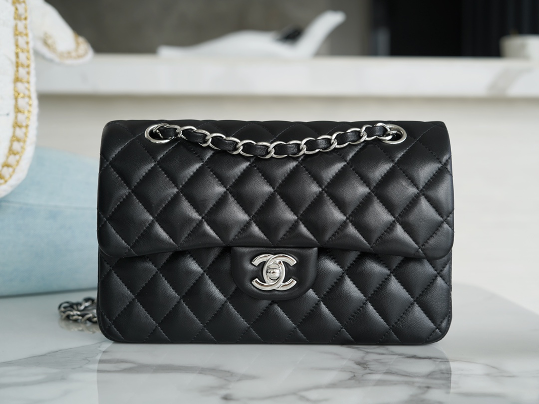 SMALL CLASSIC HANDBAG SMALL CLASSIC HANDBAG