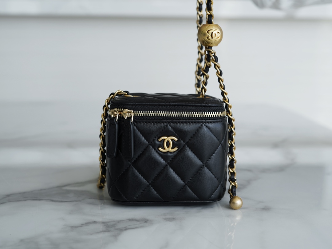 Chanel HANDBAG black Chanel HANDBAG black
