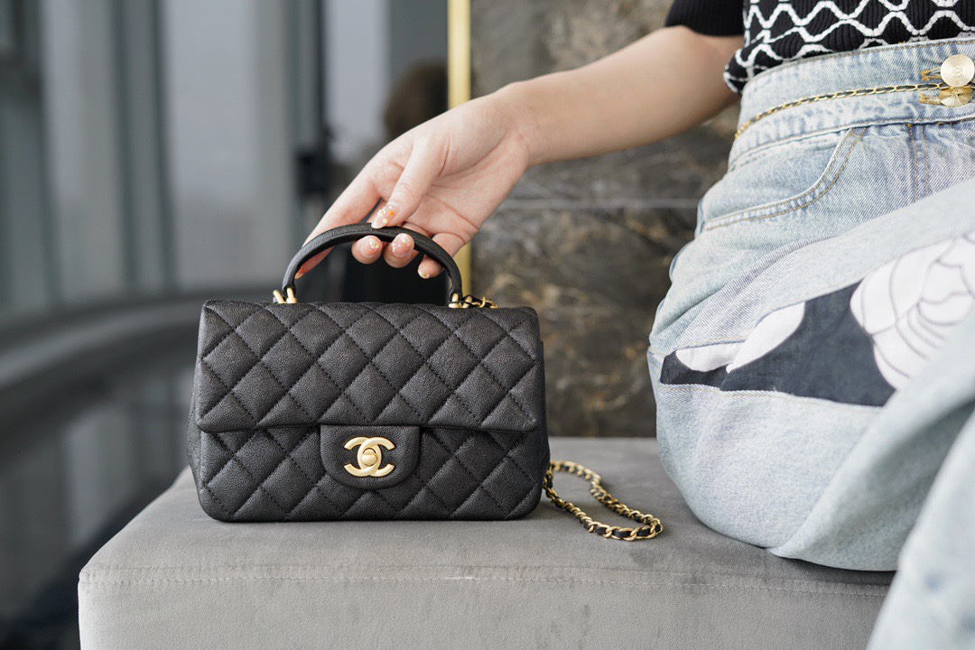 Chanel HANDBAG black Chanel HANDBAG black