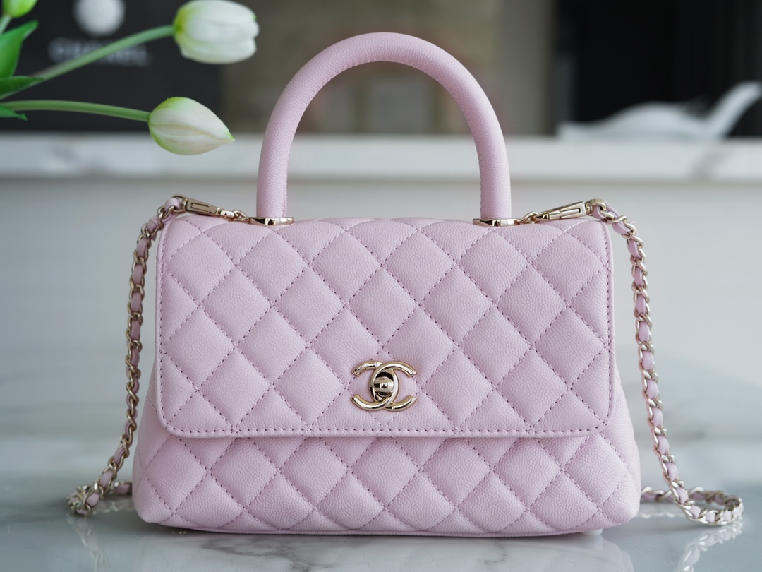 Chanel HANDBAG pink Chanel HANDBAG pink