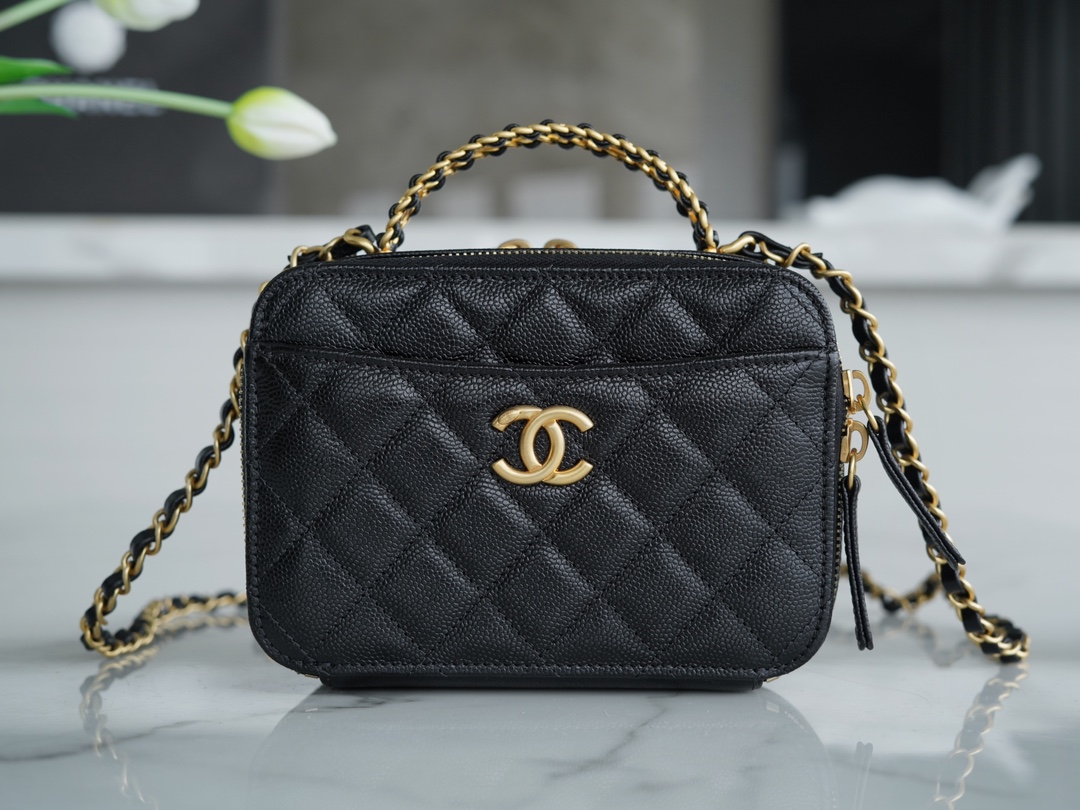 Chanel HANDBAG black Chanel HANDBAG black