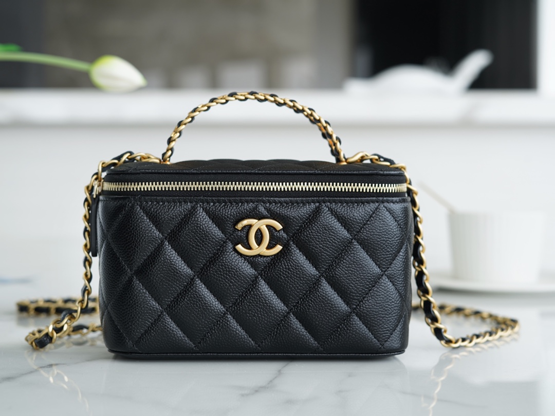 CHANEL HANDBAG black CHANEL HANDBAG black
