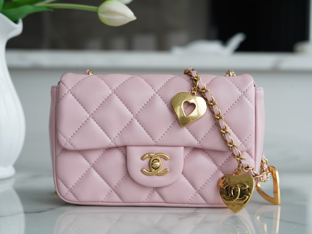 CHANEL CROSSBODY BAG pink CHANEL CROSSBODY BAG pink