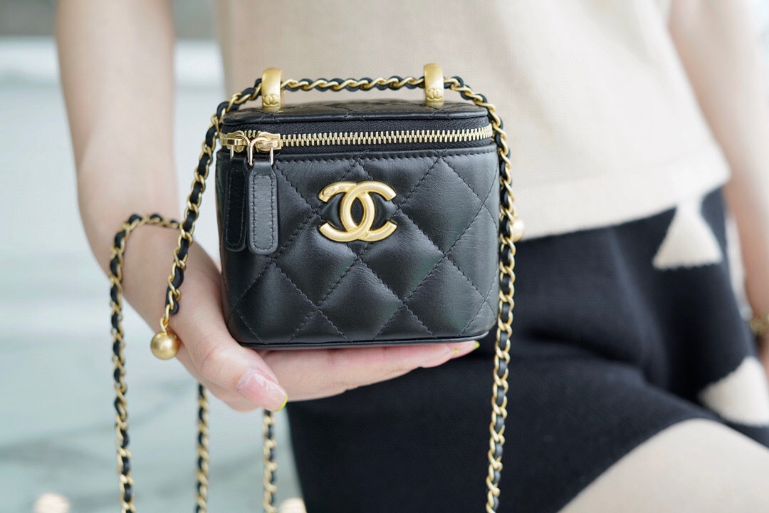 CHANEL CROSSBODY BAG black CHANEL CROSSBODY BAG black