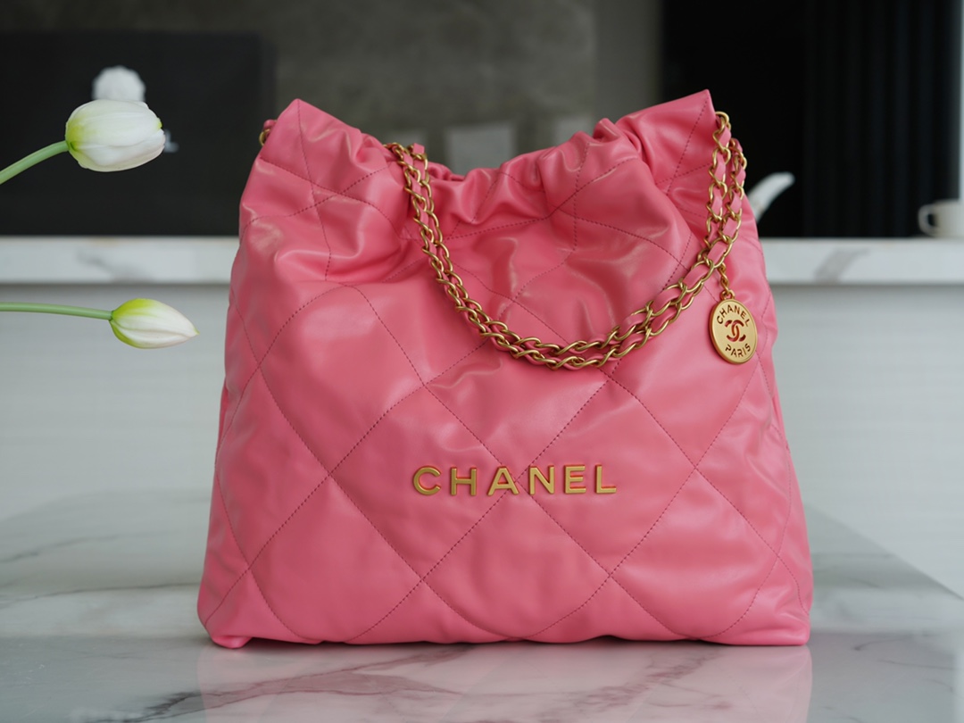 CHANEL HANDBAG Coral Pink CHANEL HANDBAG Coral Pink