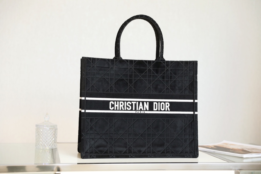 CHRISTIAN DIOR BOOK TOTE BAG CHRISTIAN DIOR BOOK TOTE BAG