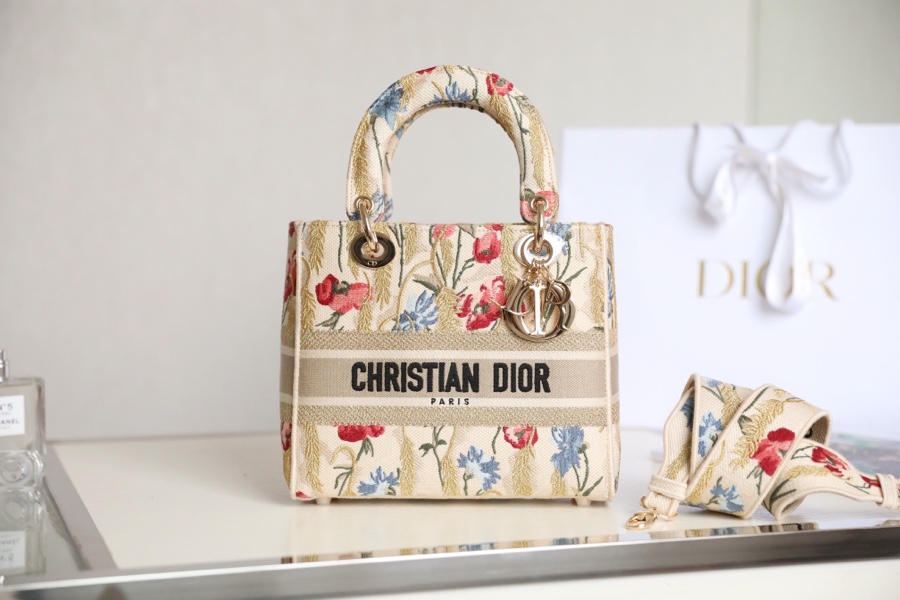 CHRISTIAN DIOR Hibiscus Printed Medium Lady D-Lite CHRISTIAN DIOR Hibiscus Printed Medium Lady D-Lite