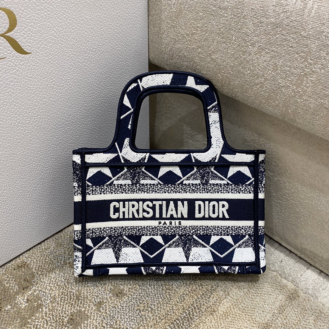 DIOR BOOK TOTE BAG DIOR BOOK TOTE BAG