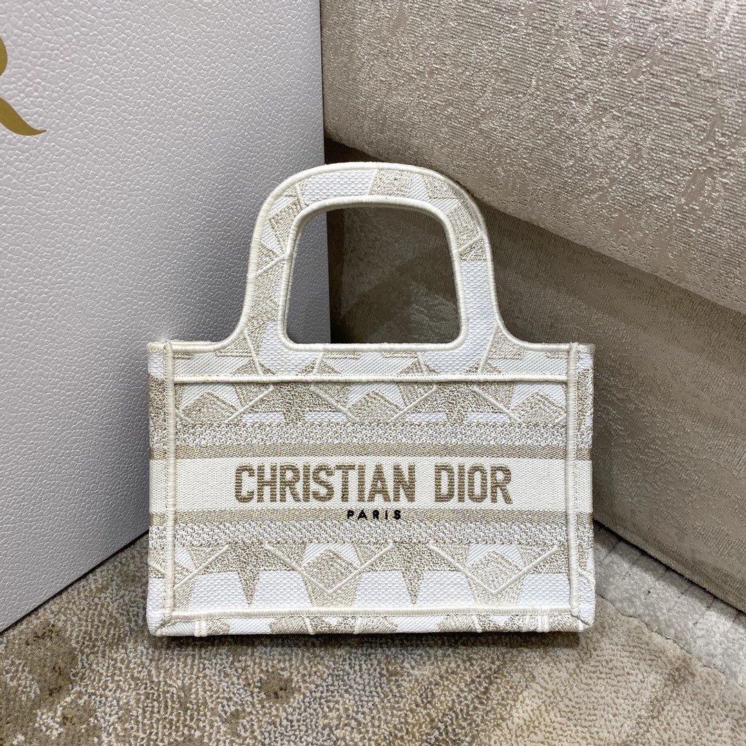 DIOR BOOK TOTE BAG DIOR BOOK TOTE BAG