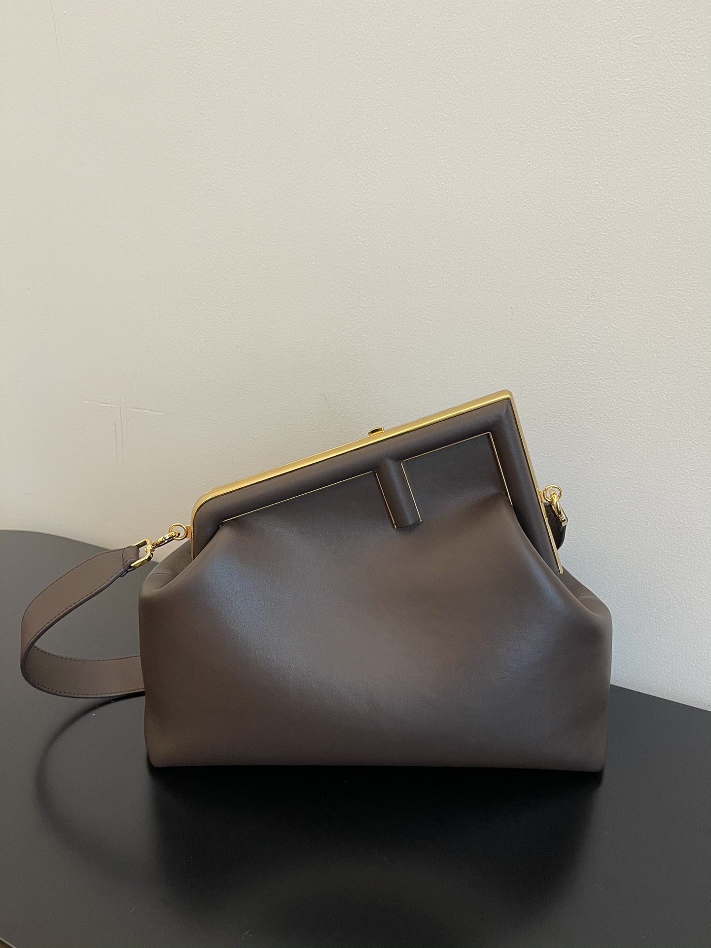 FENDI HANDBAG Dark brown FENDI HANDBAG Dark brown