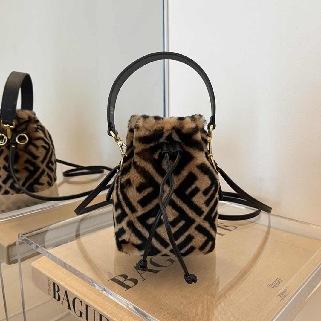 FENDI HANDBAG Monogram FENDI HANDBAG Monogram