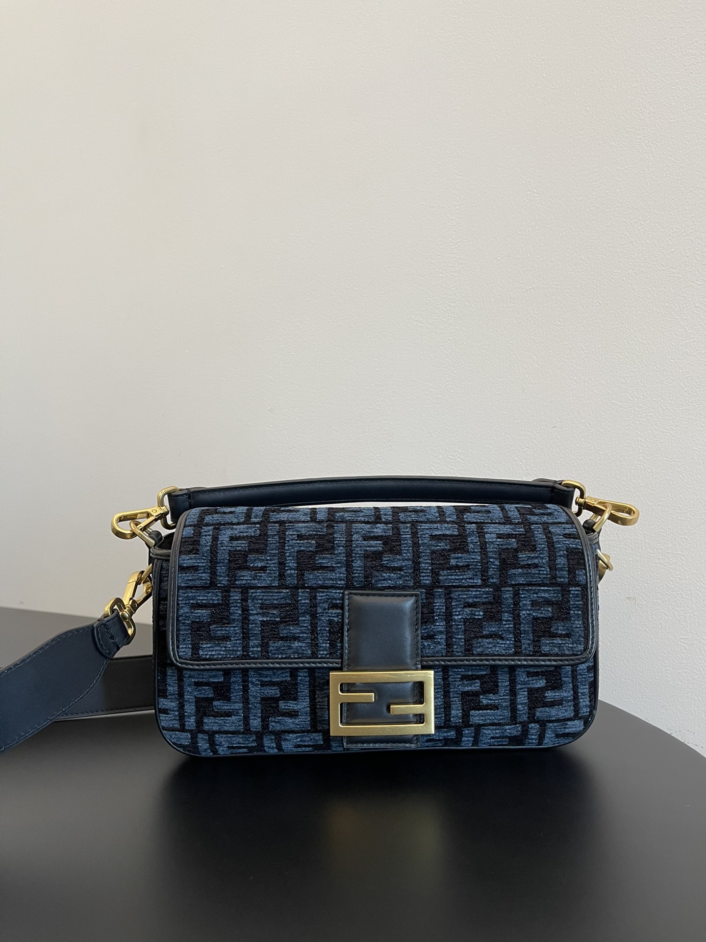 FENDI HANDBAG Monogram FENDI HANDBAG Monogram