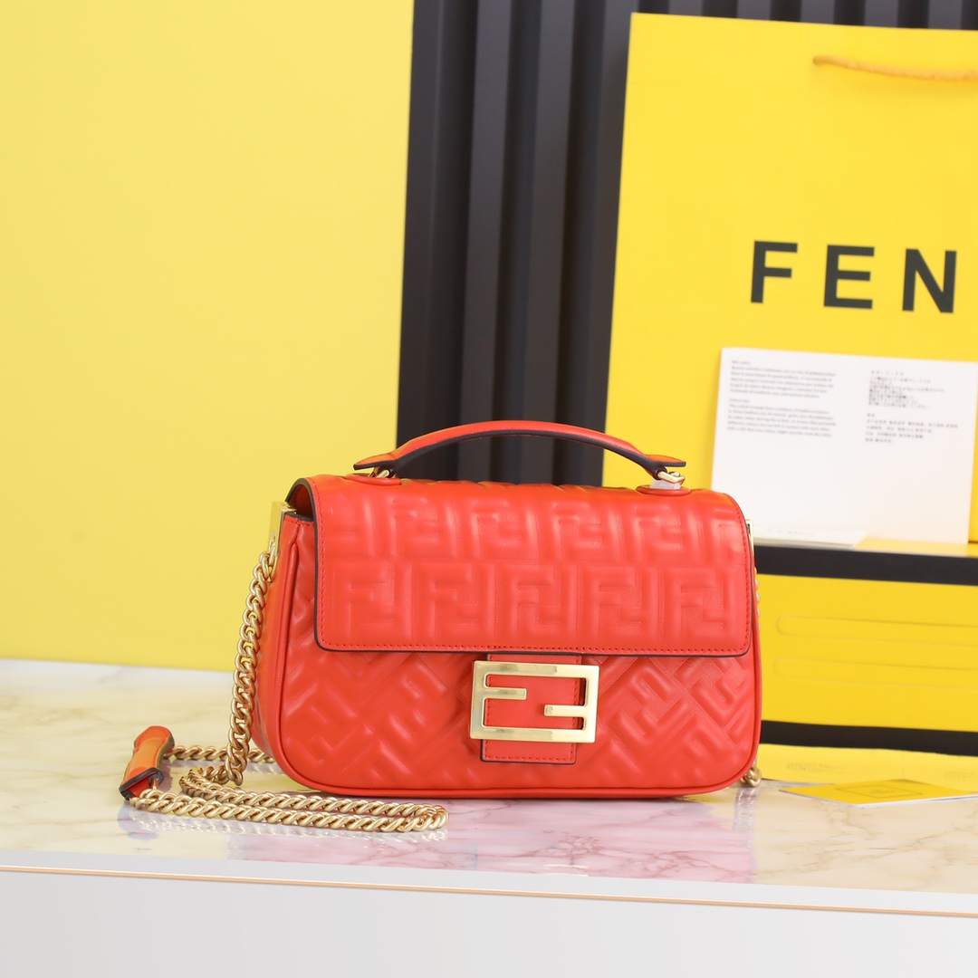 FENDI HANDBAG Orange-Red FENDI HANDBAG Orange-Red