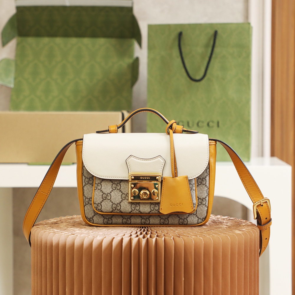 Gucci PADLOCK MINI SHOULDER BAG Gucci PADLOCK MINI SHOULDER BAG