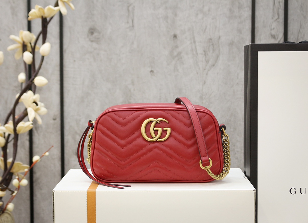 GG MARMONT MATELASSÉ SMALL SHOULDER BAG GG MARMONT MATELASSÉ SMALL SHOULDER BAG