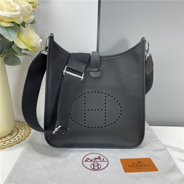 Hermes Evelyne PM Shoulder Bag (Varied Colors) Hermes Evelyne PM Shoulder Bag (Varied Colors)