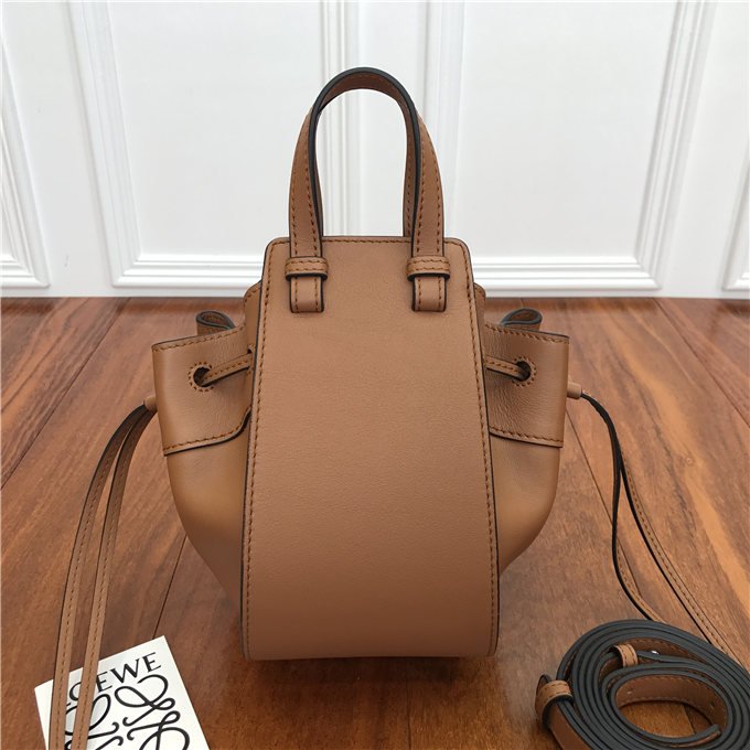 Loewe Mini Hammock Dw Bag (Varied Colors) Loewe Mini Hammock Dw Bag (Varied Colors)