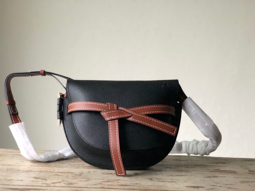 LOEWE CROSSBODY BAG black LOEWE CROSSBODY BAG black