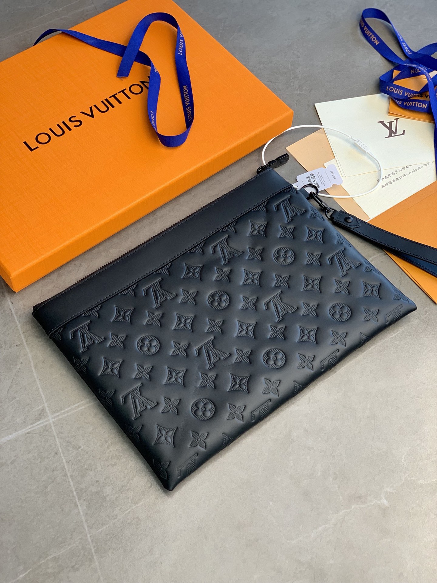 LV M82545 Pochette Voyage Souple LV M82545 Pochette Voyage Souple