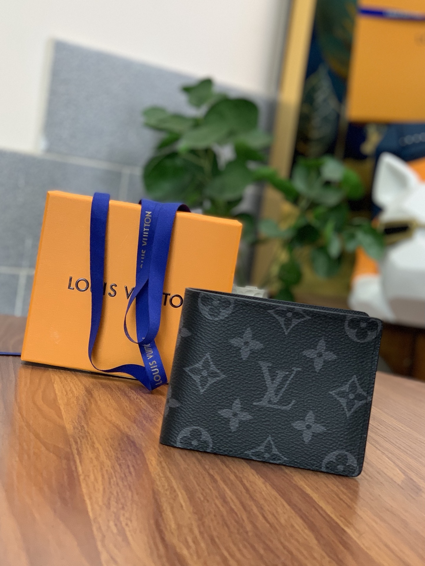 LV M61695 Multiple Black Flower Short Bifold Wallet LV M61695 Multiple Black Flower Short Bifold Wallet