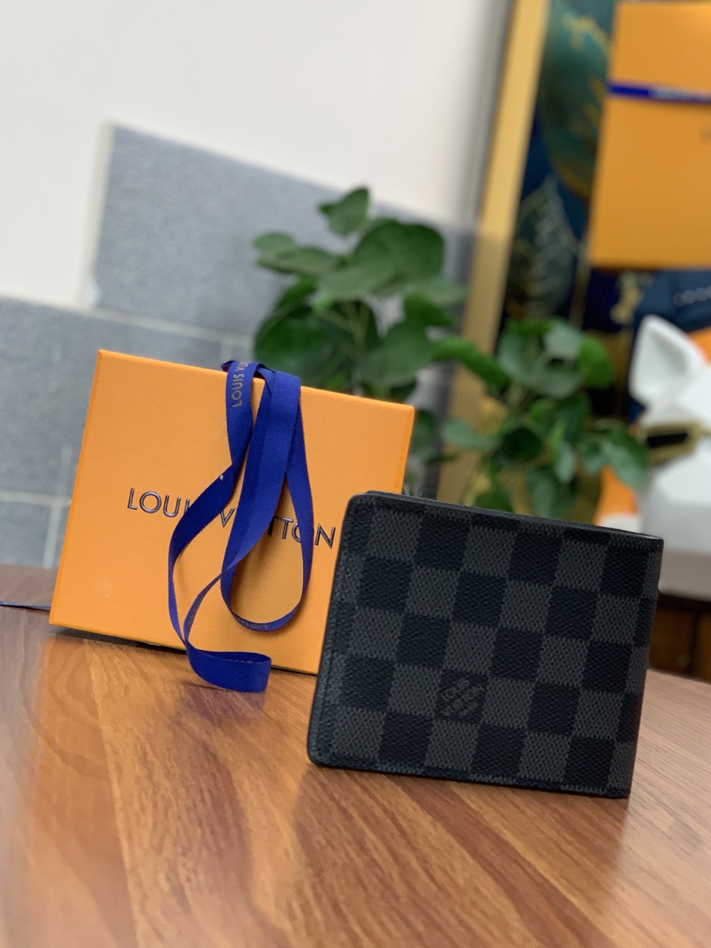 LOUIS VUITTON RIPPLE LIGHT Black Checkered SHORT WALLET LOUIS VUITTON RIPPLE LIGHT Black Checkered SHORT WALLET