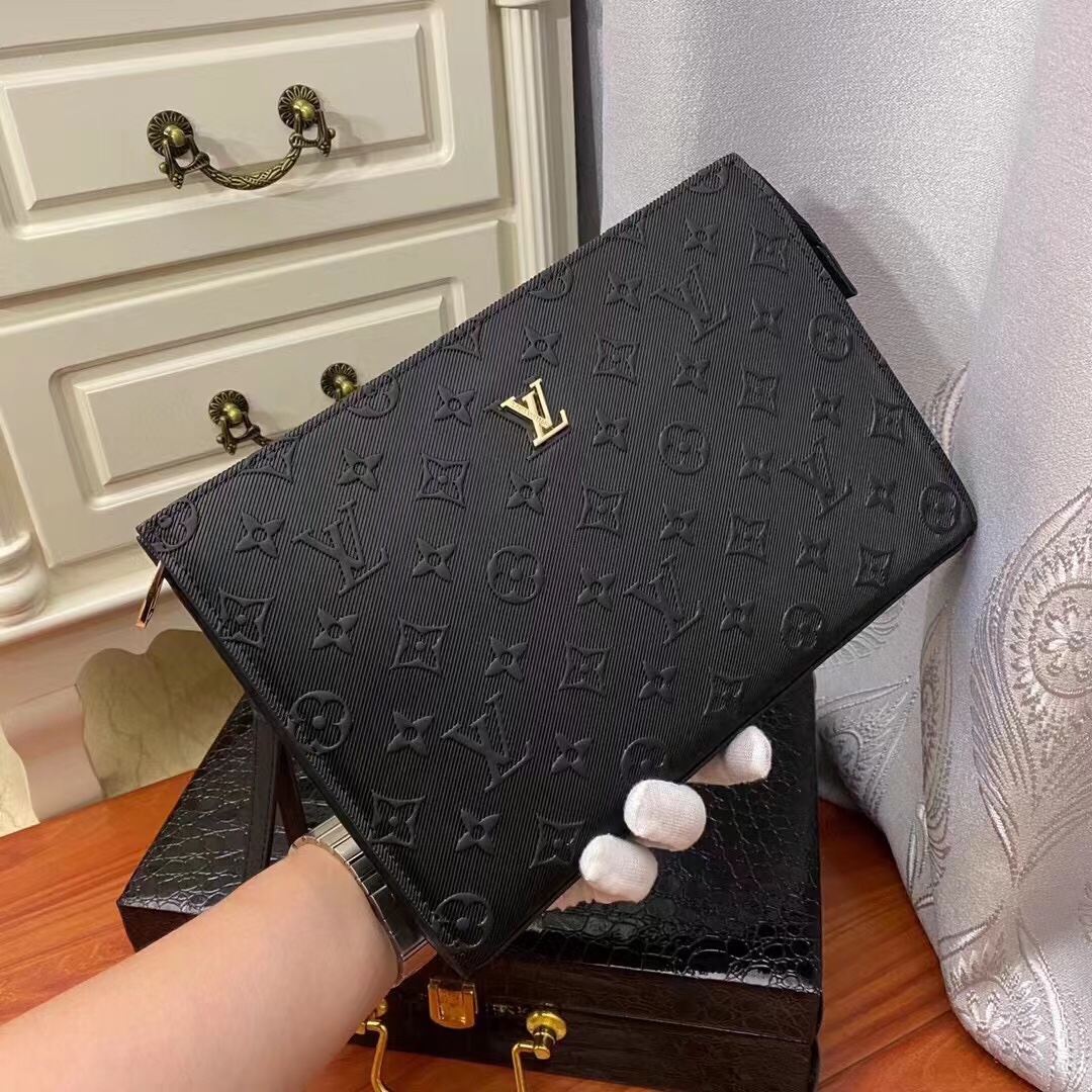 LOUIS VUITTON CLUTCH BAG LOUIS VUITTON CLUTCH BAG
