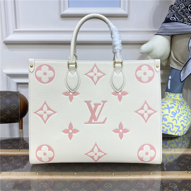 Louis Vuitton OnTheGo MM Creme/Rose Trianon Louis Vuitton OnTheGo MM Creme/Rose Trianon