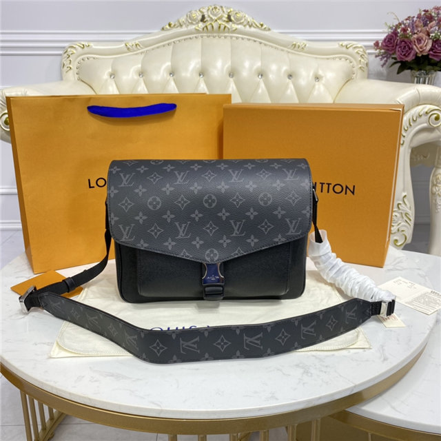 Louis Vuitton New Messenger Black Louis Vuitton New Messenger Black