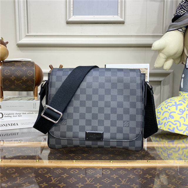 Louis Vuitton District PM Louis Vuitton District PM