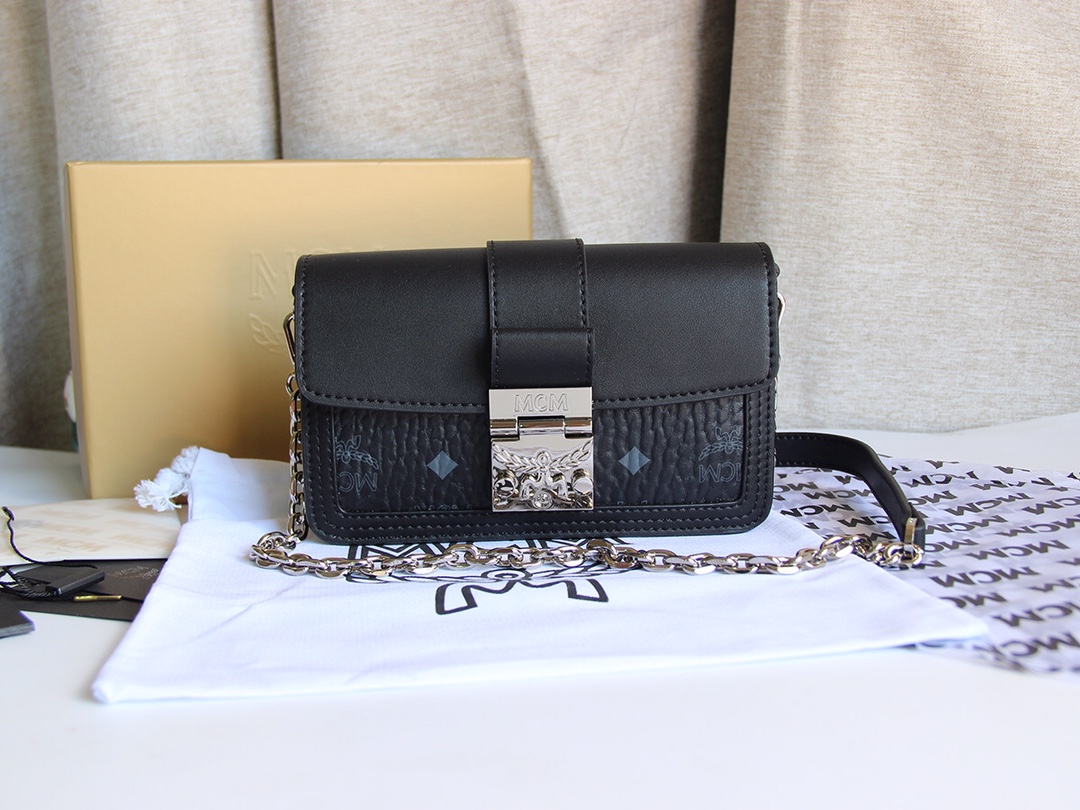 MCM WORLDWIDE CROSSBODY BAG black MCM WORLDWIDE CROSSBODY BAG black