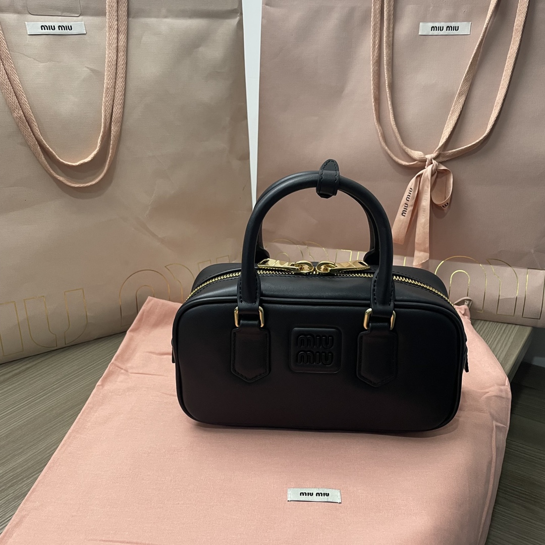 MIUMIU HANDBAG black MIUMIU HANDBAG black