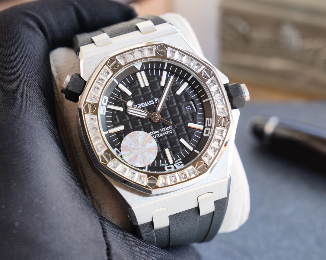 Audemars Piguet 15710ST.OO.A002CA.01 Royal Oak Offshore Men’s Mechanical Watch Audemars Piguet 15710ST.OO.A002CA.01 Royal Oak Offshore Men’s Mechanical Watch