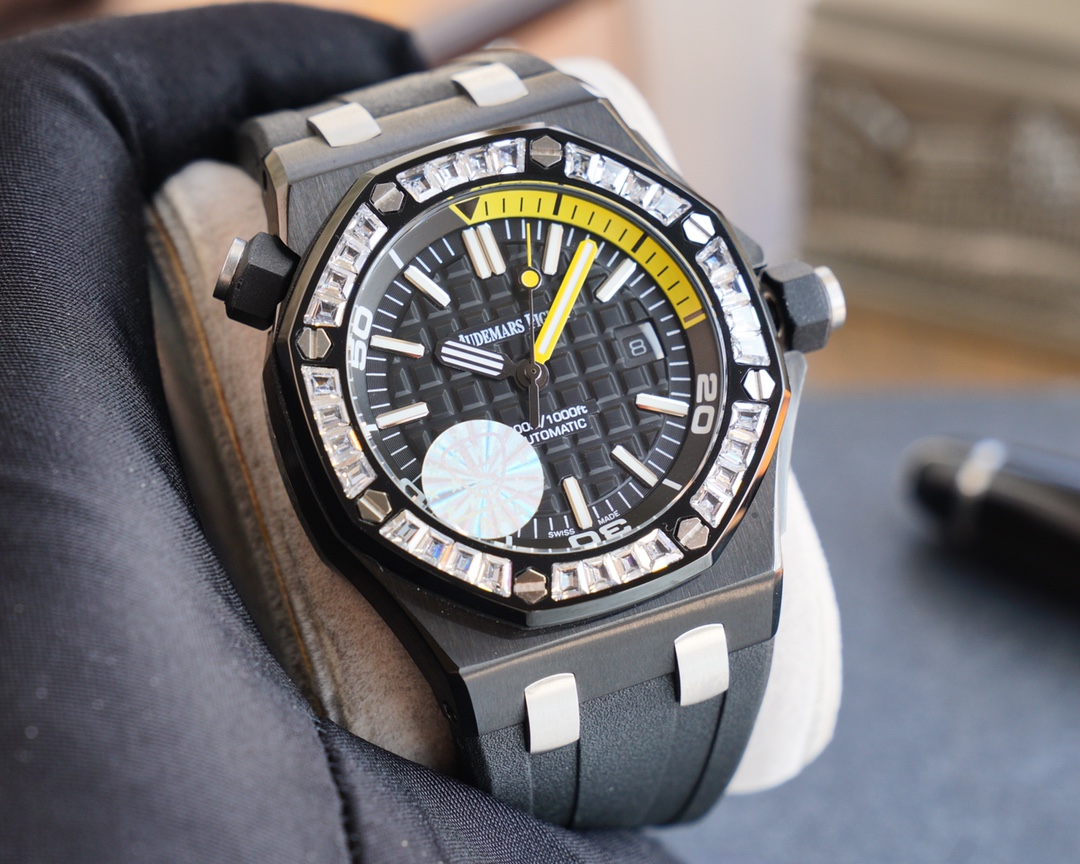 Audemars Piguet 15710ST.OO.A002CA.01 Royal Oak Offshore Men’s Mechanical Watch Audemars Piguet 15710ST.OO.A002CA.01 Royal Oak Offshore Men’s Mechanical Watch