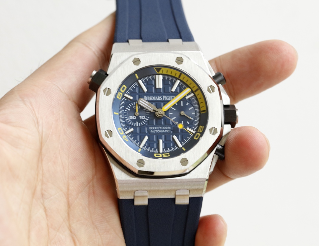 AUDEMARS PIGUET Royal Oak Offshore Chronograph Automatic Mechanical Fruit Watch AUDEMARS PIGUET Royal Oak Offshore Chronograph Automatic Mechanical Fruit Watch