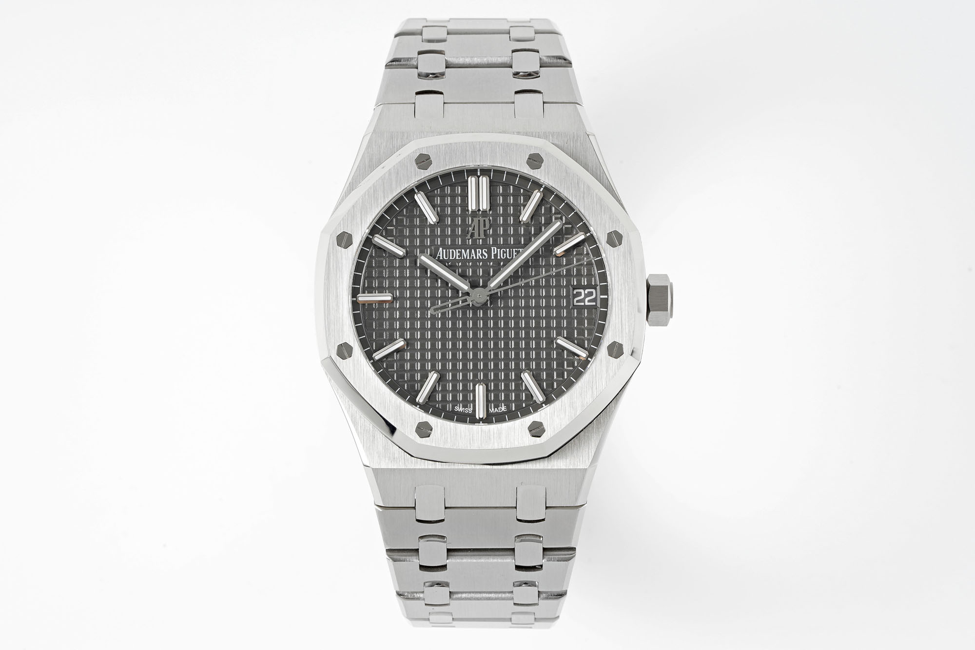 Audemars Piguet Royal Oak 15500V2, the Peak Performance of Steel Watch, Defending the “Steel” Throne Audemars Piguet Royal Oak 15500V2, the Peak Performance of Steel Watch, Defending the “Steel” Throne