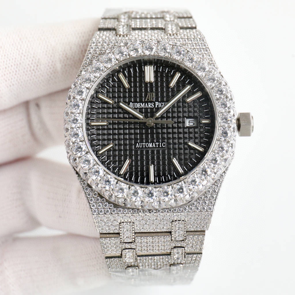 Audemars Piguet 15510, also known as Audemars Piguet 170-3, is a Royal Oak 50th Anniversary Series watch with exceptional lumino Audemars Piguet 15510, also known as Audemars Piguet 170-3, is a Royal Oak 50th Anniversary Series watch with exceptional lumino