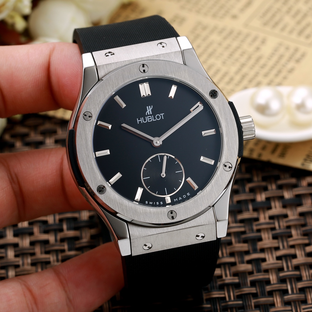 Hublot Men’s Mechanical Wristwatch Hublot Men’s Mechanical Wristwatch
