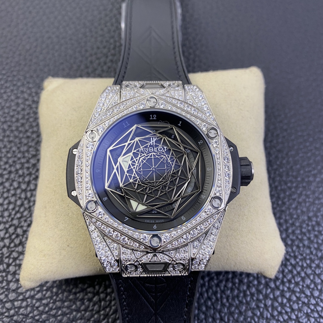 Hublot Big Bang Sang Bleu II Tattoo Watch Hublot Big Bang Sang Bleu II Tattoo Watch