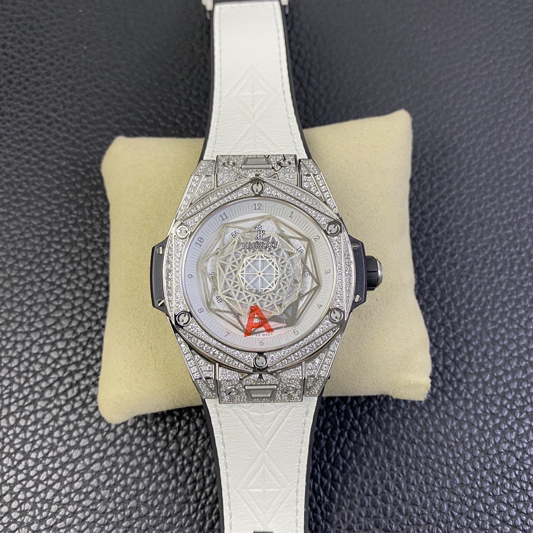 Hublot Big Bang Sang Bleu II Tattoo Watch Hublot Big Bang Sang Bleu II Tattoo Watch