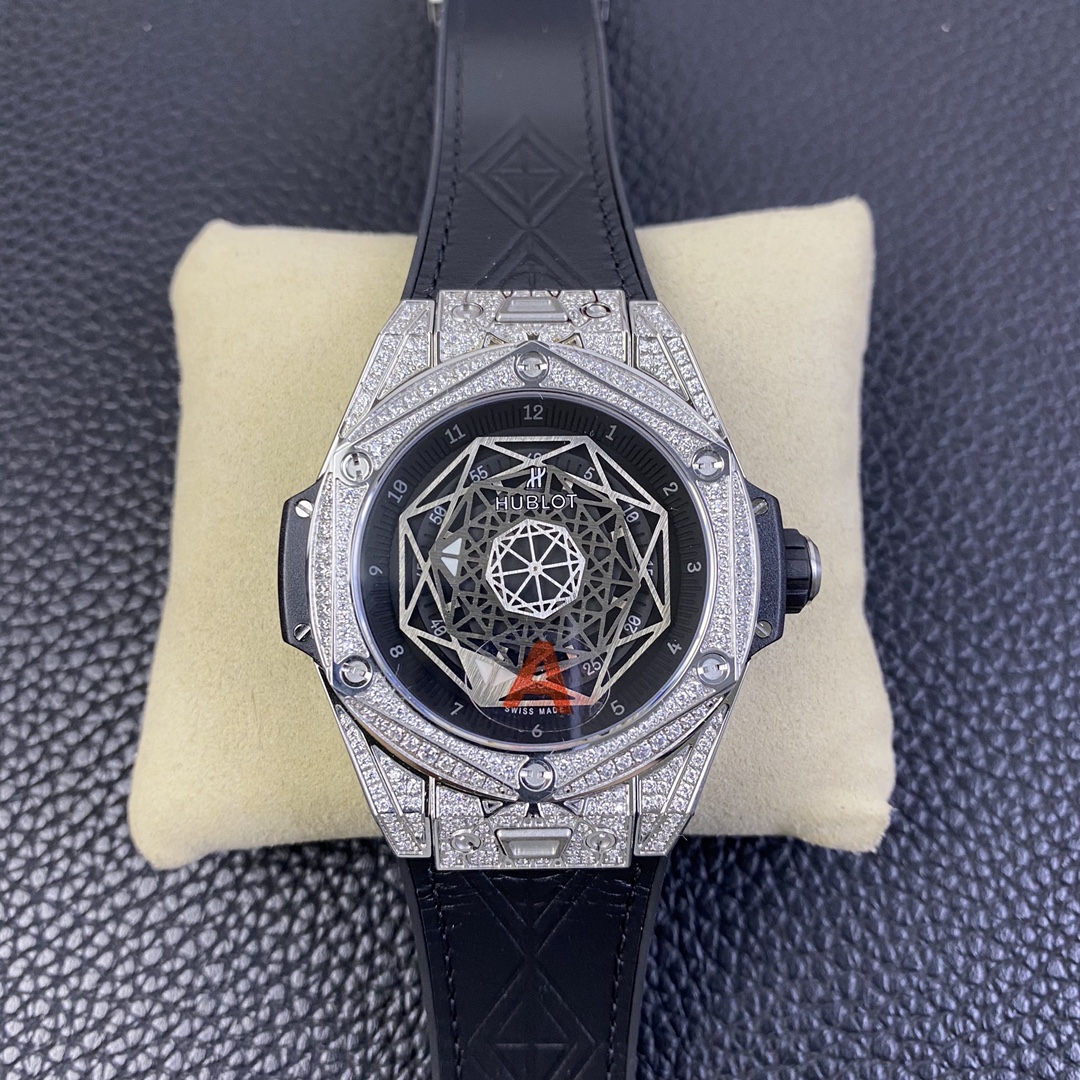 Hublot Big Bang Sang Bleu II Tattoo Watch Hublot Big Bang Sang Bleu II Tattoo Watch