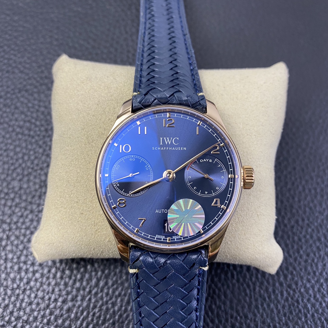 Universal Portugal 42 Series Light Gold Watch Universal Portugal 42 Series Light Gold Watch